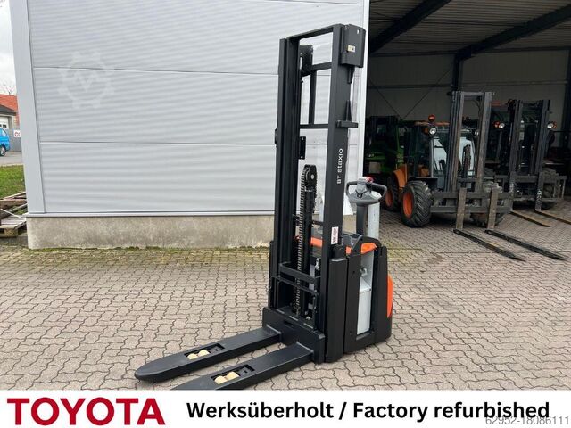 High Lift stacker Toyota SWE 200 L