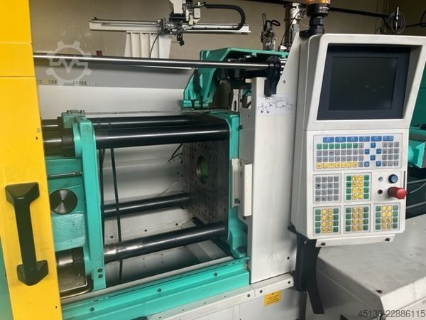 μηχανή χύτευσης με έγχυση Arburg 320K 700-250