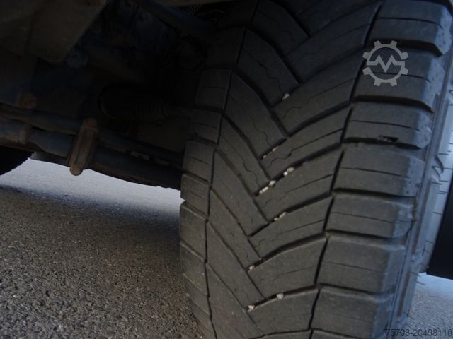 Drankenwagen IVECO 72 C 17 Daily*4,2m Schiebeplane li Koffer re*LBW