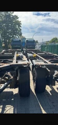 Reboque de carroçaria intercambiável KRONE 27CF2 Achsen 3 auf Wunsch Brücke
