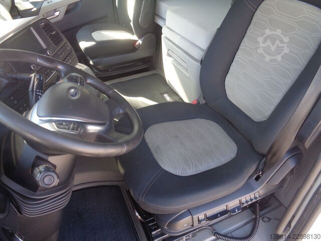 Tractora standard FORD F-Max 500 ZF-Intarder 2 x Tank ACC