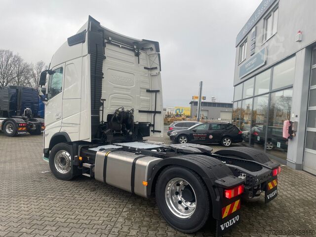Standardowy ciągnik siodłowy VOLVO FH 500 Globetrotter/Standklima/Alufelgen/NA