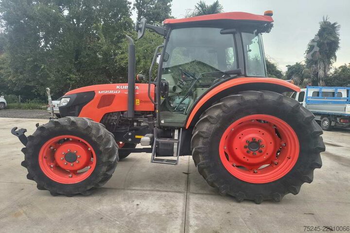 Traktor Kubota M9960 4RM