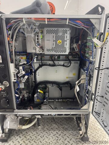 Robot industriale ABB IRB 6700-300/2.70