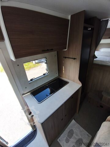 Autorulotă cu alcovă CARADO A 364 Makise, Navi, Lithium,6 Personen Zulassung