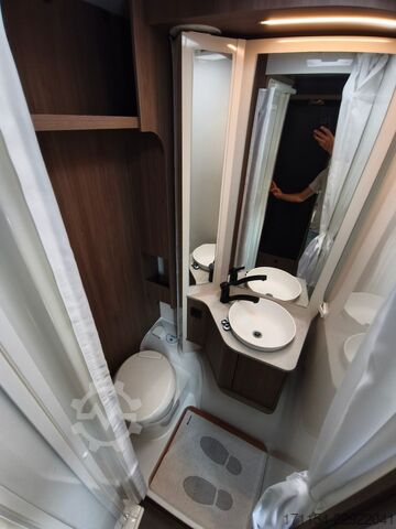 Autorulotă cu alcovă CARADO A 364 Makise, Navi, Lithium,6 Personen Zulassung