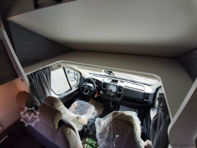 Autorulotă cu alcovă CARADO A 364 Makise, Navi, Lithium,6 Personen Zulassung