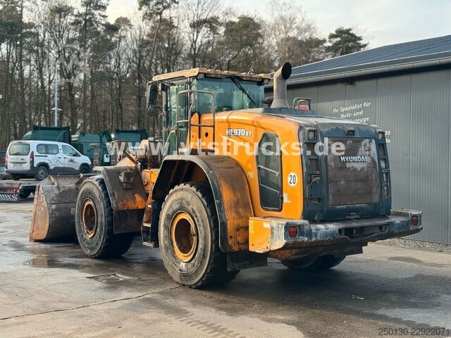 Chargeuse sur pneus HYUNDAI HL 970 XT  Radlader Klima Zentralschmieranlage
