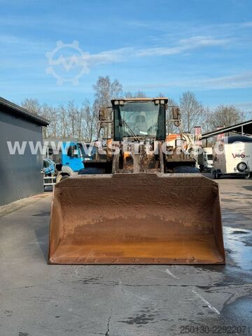 Chargeuse sur pneus HYUNDAI HL 970 XT  Radlader Klima Zentralschmieranlage
