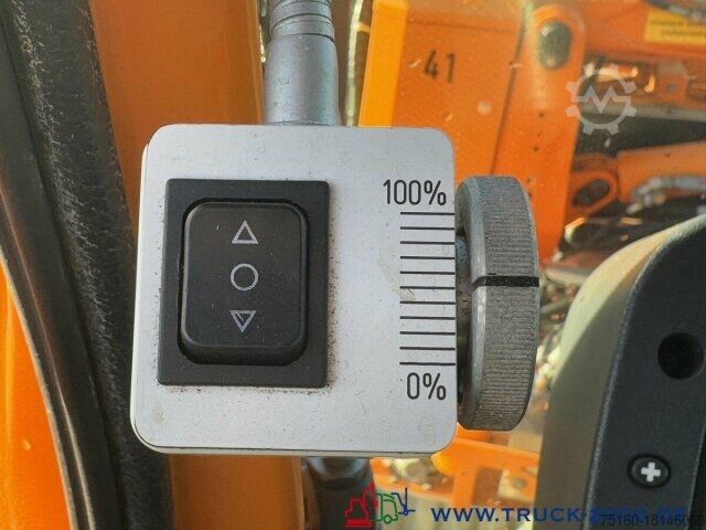 Speciallastbil Unimog U 400 4x4 Winterdienst epoke Salzstreuer 238 PS