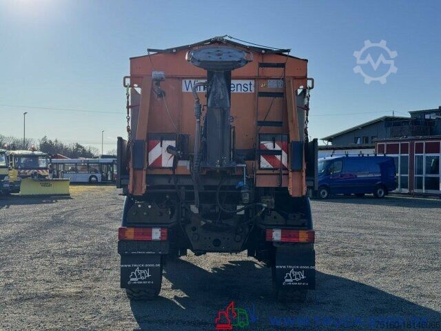 Speciallastbil Unimog U 400 4x4 Winterdienst epoke Salzstreuer 238 PS