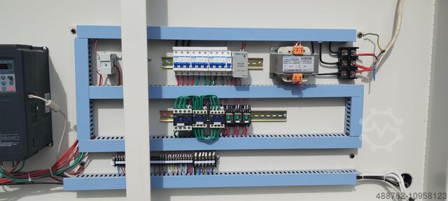 Pásová bruska na desky a dřevo  GD1300