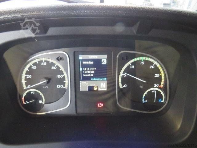 Samochód ciężarowy typu furgon MERCEDES-BENZ Atego 1524 L 7.2 m Koffer LBW2t Seitentür Kamera