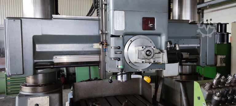 Γεφυρωτό φρεζομηχάνημα με έλεγχο Fagor Oerlikon KC4 FAGOR CNC Control
