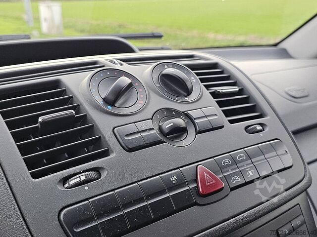 Koel-vriestransport (bestelbus) MERCEDES-BENZ VITO 109 Koelwagen L1 FRIGO!