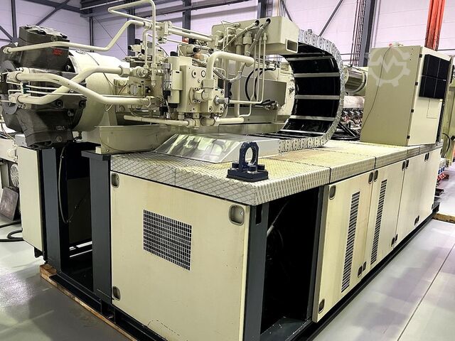 Enjeksiyonlu kalıp makinası KraussMaffei KM 650 - 8000 CM
