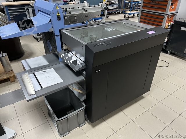 Riller, snijder en snijmachine Uchida Aero Cut One Creaser, Slitter, and Cutter