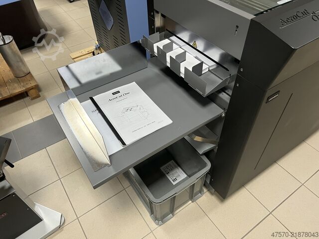 Riller, snijder en snijmachine Uchida Aero Cut One Creaser, Slitter, and Cutter