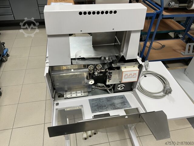 Páskovací stroj na podstavci Com J240/30 Banding Machine on a Base