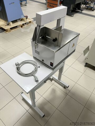 Páskovací stroj na podstavci Com J240/30 Banding Machine on a Base