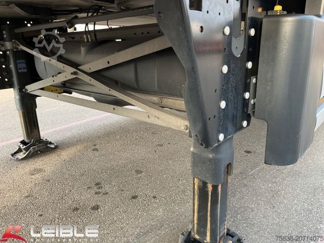 Semiremorcă frigorifică SCHMITZ CARGOBULL SKO 24/L*Pharma Zertifikat*Liftachse*neuwertig*