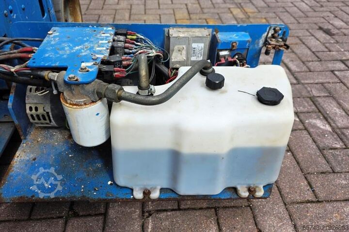 Scherenhebebühne Genie GS2646 Electric, Working Height 9.80m, Capacity 45