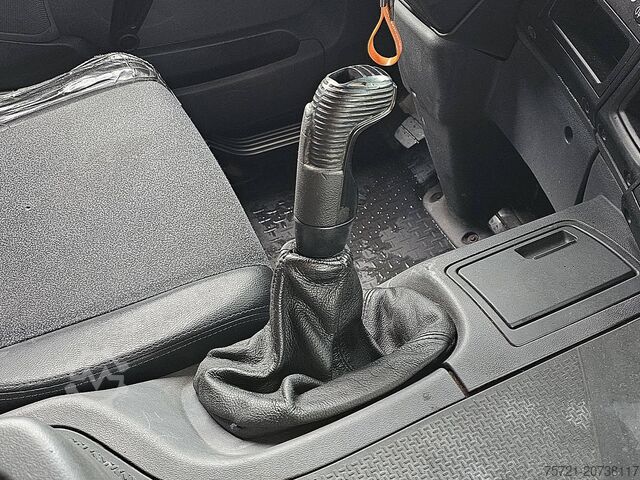 Gesloten bak SCANIA P230