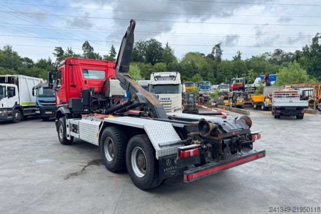 Φορτηγό γερανός roll-off MERCEDES-BENZ Arocs 2648 6x4 Hiab 21T
