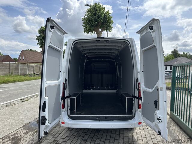 Lastbil med lång låda Renault master 2.3dci 150pk L3H2 grand comfort