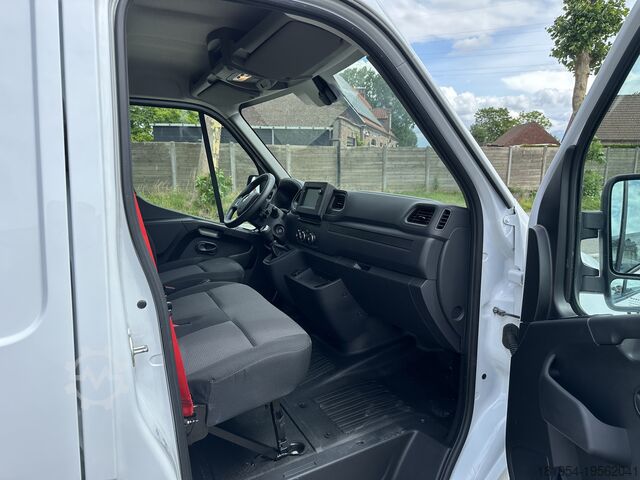 Lastbil med lång låda Renault master 2.3dci 150pk L3H2 grand comfort