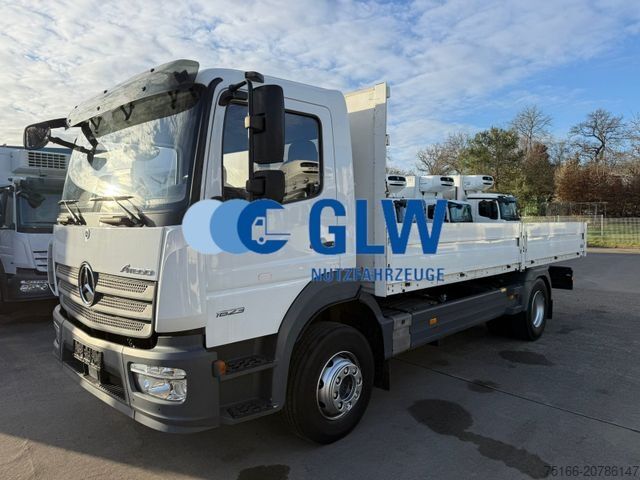 Flatbed truck MERCEDES-BENZ ATEGO 1523 L Pritsche 6,10 m*NL 10,3 T*2 X AHK