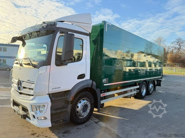 LKW mit Getränkeaufbau MERCEDES-BENZ ANTOS 2532 L Getränkekoffer 7,40 m LBW 3 T*LENK