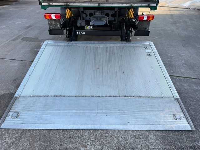 Samochód do przewozu napojów MERCEDES-BENZ ANTOS 2532 L Getränkekoffer 7,40 m LBW 3 T*LENK