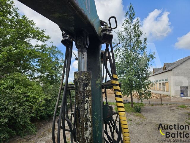 Gödselspridare Scania R 124 GB