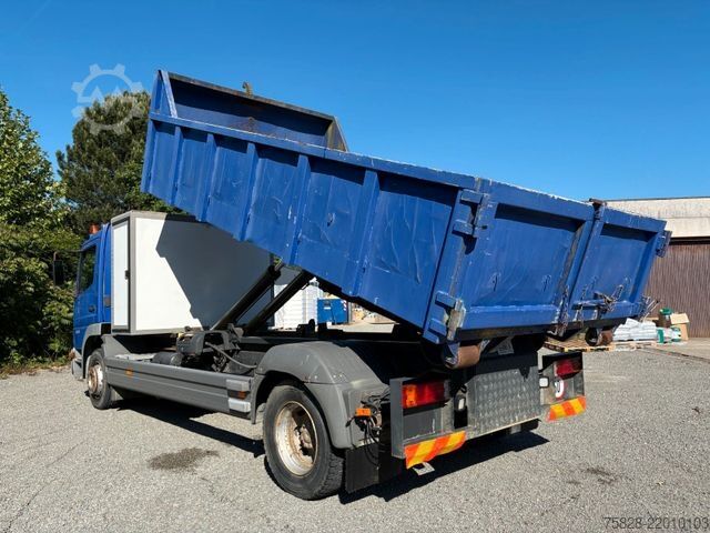 Haakarm vrachtwagen MERCEDES-BENZ Atego 1223  Abrollkipper mit Container