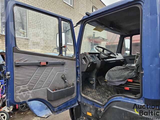 Tipper Mercedes-Benz 814