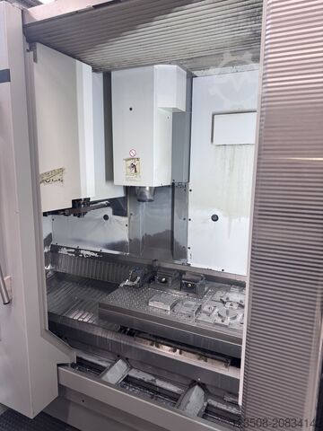 Vertical machining center Deckel Maho DMC 835V