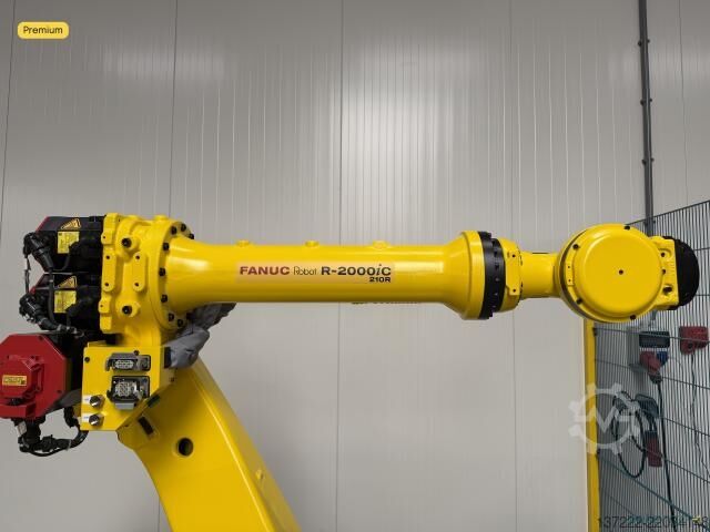 Felújított robot 1 év garanciával FANUC R-2000iC/210R