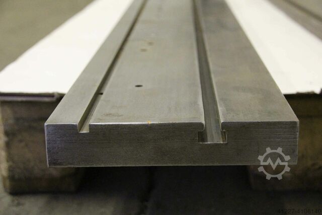 Klemplaat met T-sleuf Stahl mit Abkantwerkzeug