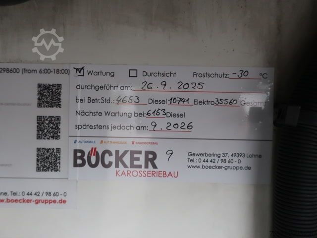 Chladírenský návěs Kögel SN24 Doppelstock Carrier Vector