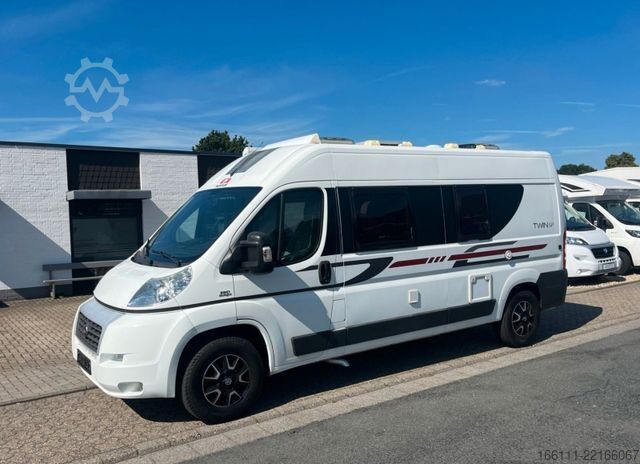 Kamper ADRIA Twin 600 SP - Festbett - Klima - Solar - Markise
