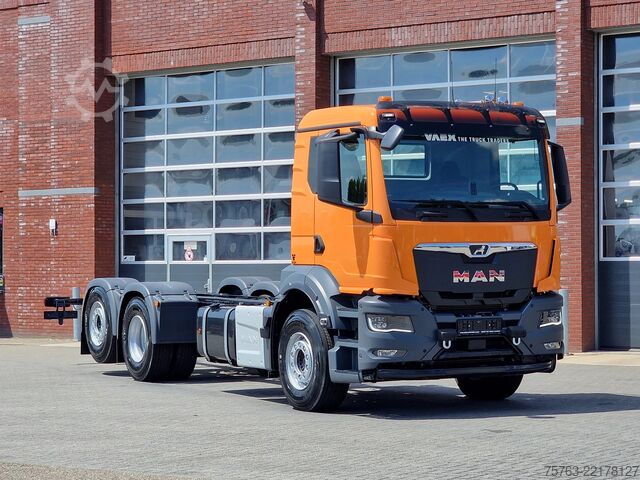 Chassis with cab MAN TGS 26.520 6x2*4 - NEW - PTO/Hydraulic - Retard...
