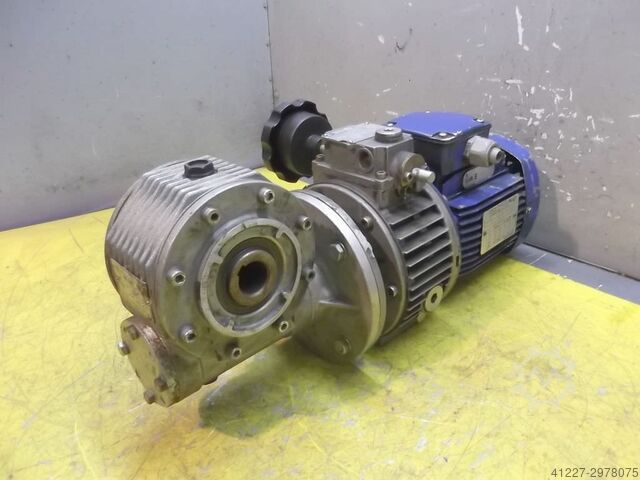 Instelbare tandwielmotor 0,37 kW 22,5-133 tpm MOTOVARIO NK/005/F