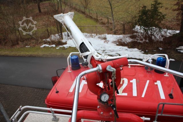 Egyéb MERCEDES-BENZ 917 AF TLF 16/24 *ALLRAD*Werfer *Single Bereift*