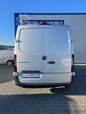 Dobozos furgon MERCEDES-BENZ Sprinter 314 AUTOMATIK NAVI TOTWINKEL KAMERA LED