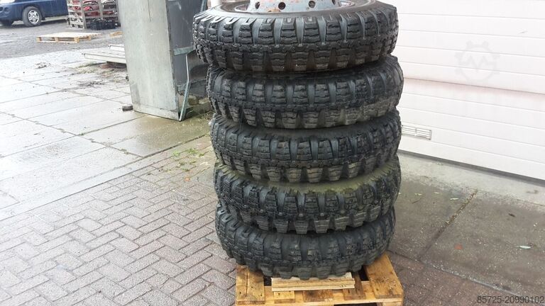 Kerék gumiabronccsal  Vredenstein banden