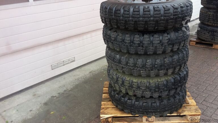 Kerék gumiabronccsal  Vredenstein banden