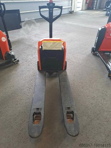 Alte Toyota LHE 130 castor
