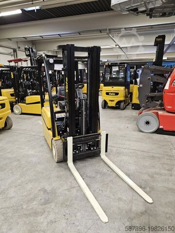 Ηλεκτρικό περονοφόρο 3 τροχούς Yale ERP15VT SWB