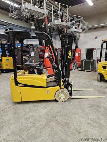Ηλεκτρικό περονοφόρο 3 τροχούς Yale ERP15VT SWB